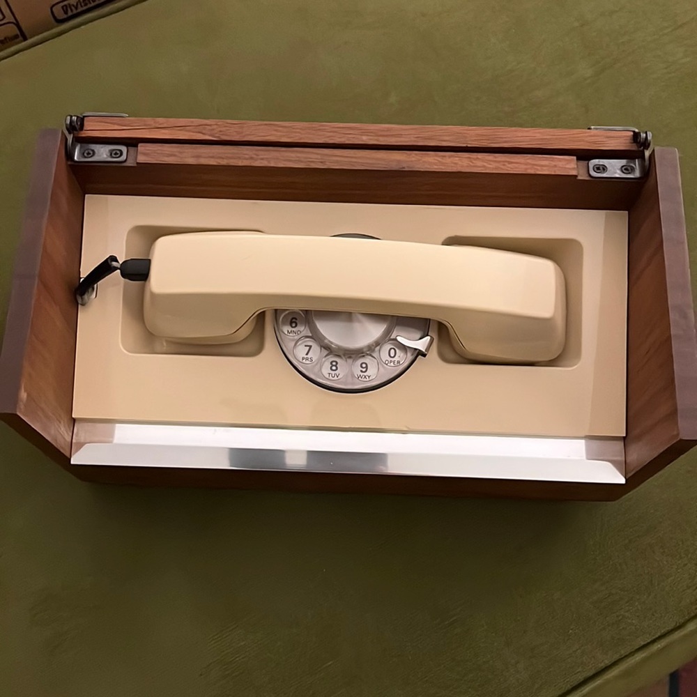 Vintage Rotary Stowawy phone made by Western Electric